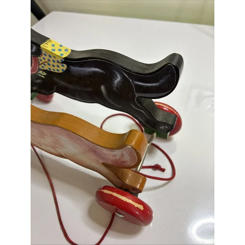 Vintage Schylling Wooden Dogs Pull Toy Black Lab Golden Retriever Racing Bell